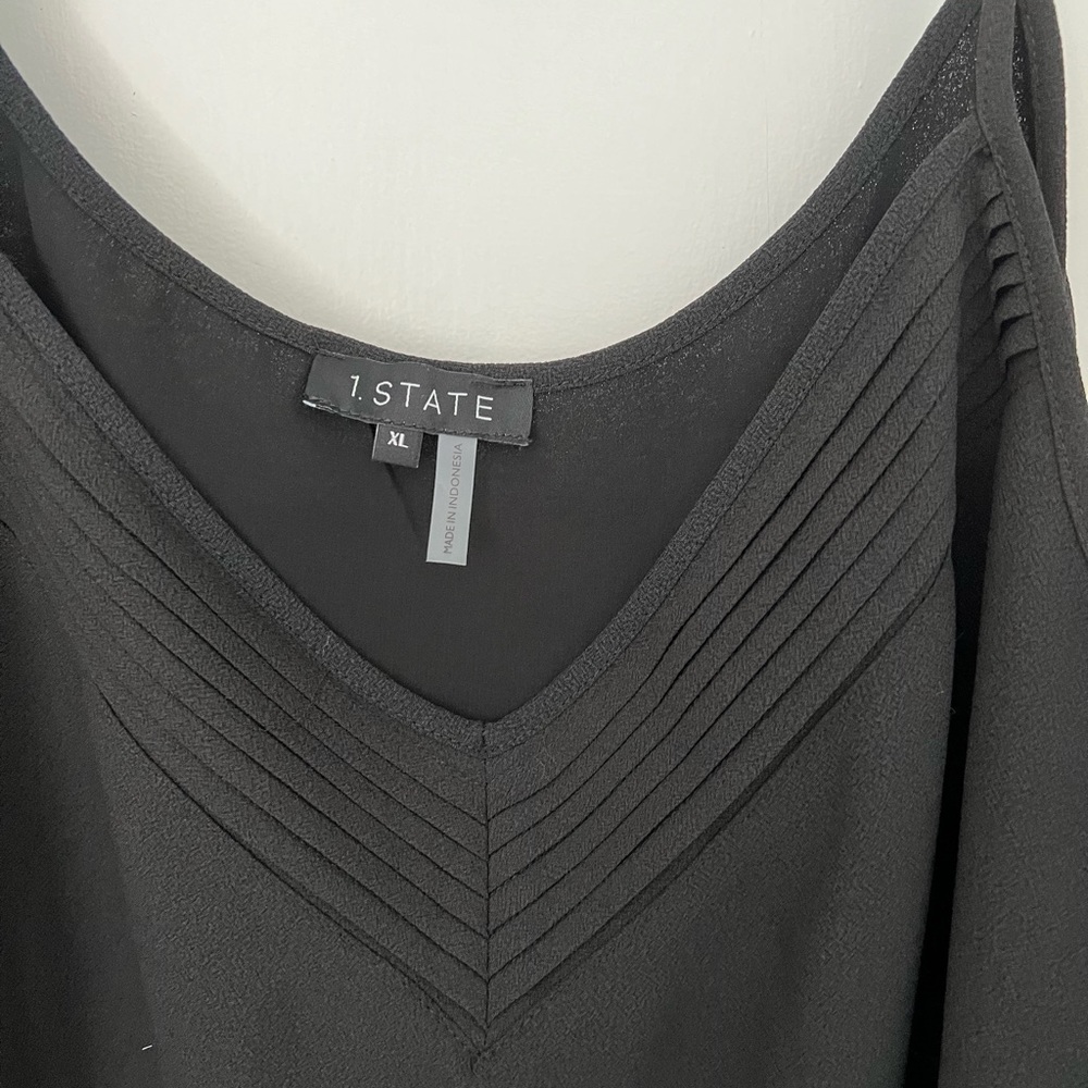 1State blouse - Picture 2 of 3